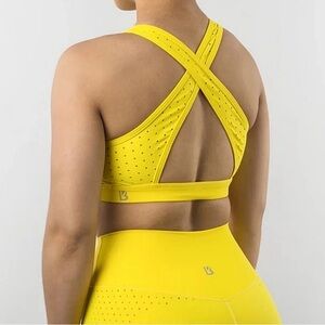 Buffbunny collection lure Women's in 🖤Black Sports Bra NWOT